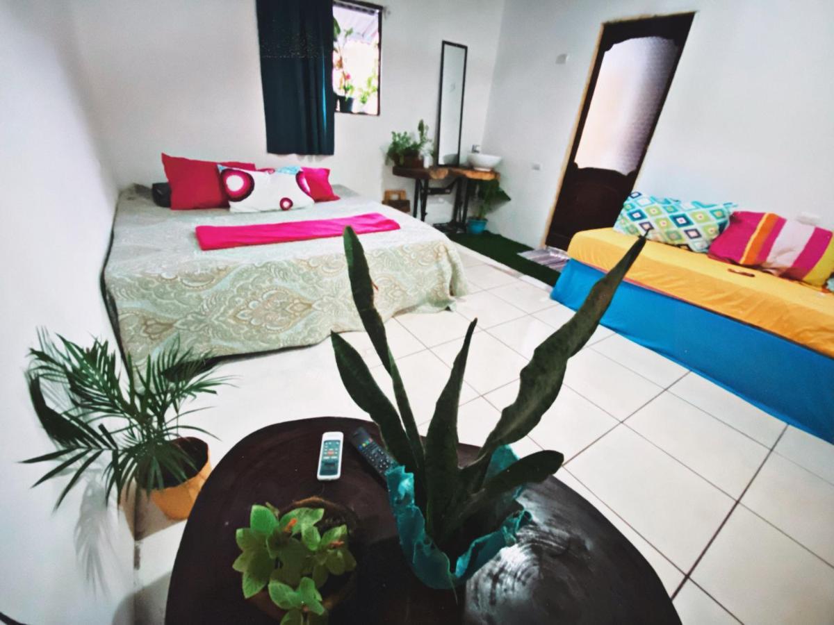 Passiflora'S Apartamento Quepos Exterior foto