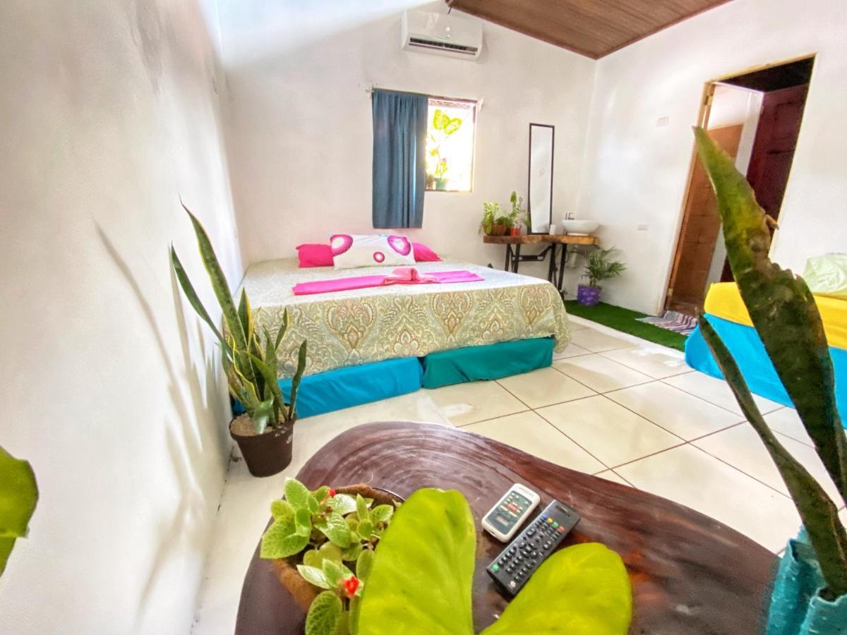 Passiflora'S Apartamento Quepos Exterior foto