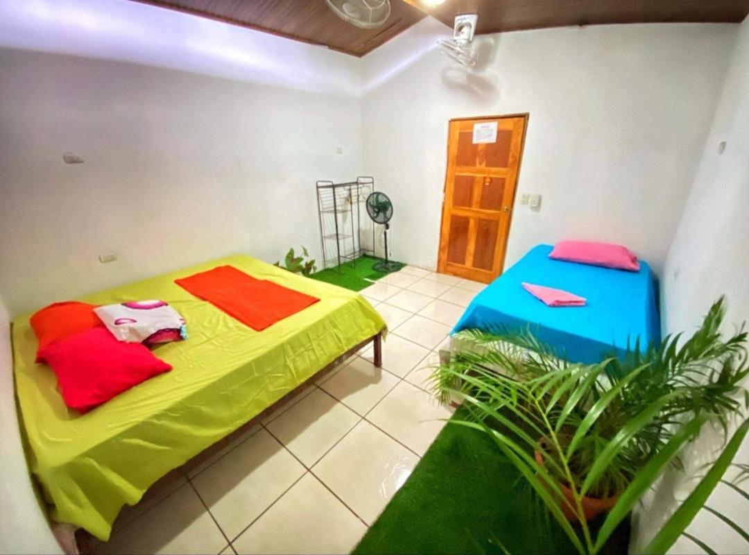 Passiflora'S Apartamento Quepos Habitación foto